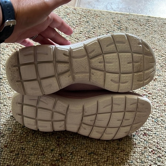 Skechers Pink Sneakers with Knit Texture and Memory Foam - Picture 6 of 6